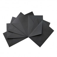 Конверт из дизайнерского картона черный C6 (120г/м2) с треугольным клапаном-1